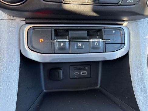 Used 2020 GMC Acadia SLT w/ Premium Package image 22