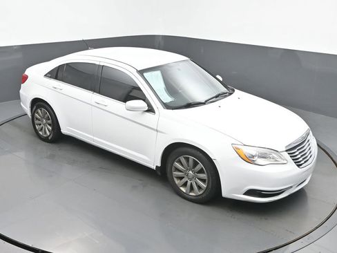 Used 2014 Chrysler 200 Touring image 42