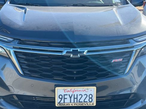 Used 2022 Chevrolet Equinox RS w/ Infotainment Package FWD image 9