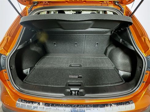 Used 2022 Nissan Rogue Sport SL w/ Premium Package image 26