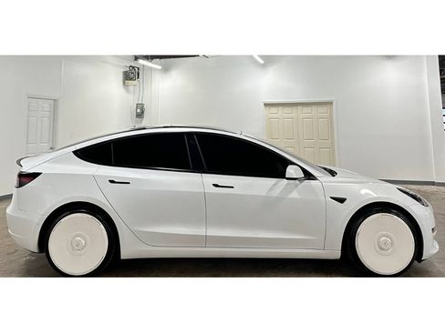 Used 2022 Tesla Model 3 Performance AWD/4WD image 9