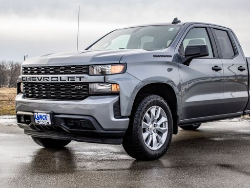 Used 2021 Chevrolet Silverado 1500 Custom w/ LPO, Dark Essentials Package image 16