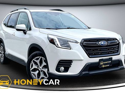 Used 2023 Subaru Forester Premium AWD/4WD image 1