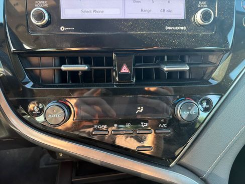 Used 2024 Toyota Camry SE FWD image 23