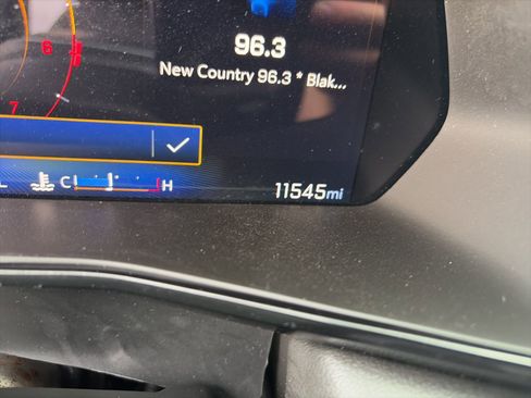 Used 2024 Chevrolet Colorado LT w/ LT Convenience Package III image 24