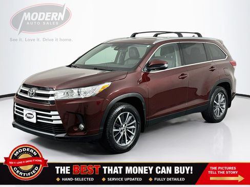 Used 2019 Toyota Highlander XLE AWD/4WD image 1