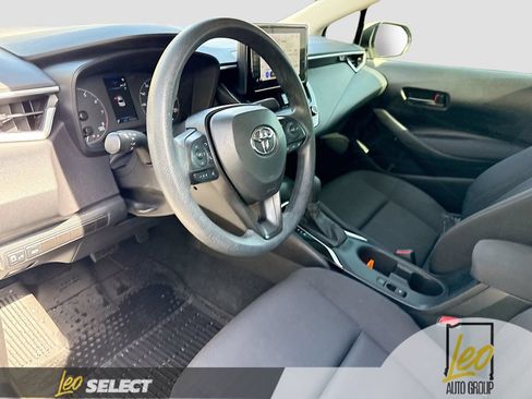 Used 2024 Toyota Corolla LE FWD image 11