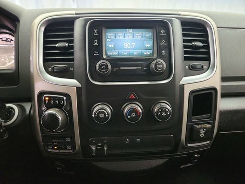 Used 2019 RAM 1500 Classic SLT AWD/4WD image 13
