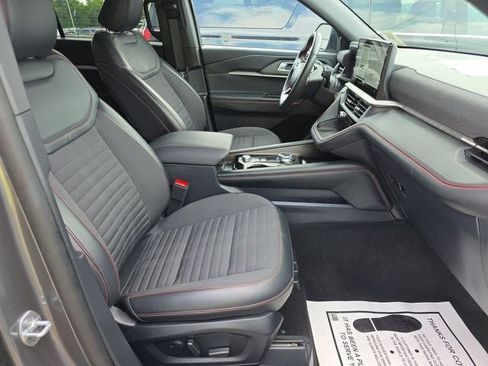 Used 2025 Ford Explorer ST-Line AWD/4WD image 13