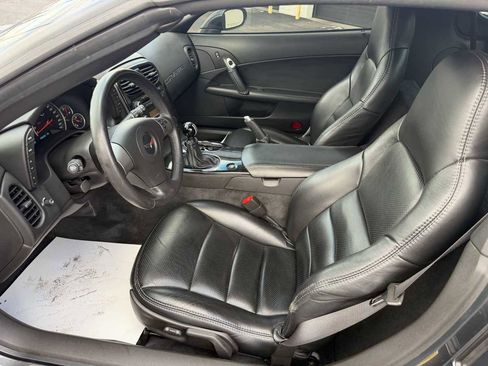Used 2009 Chevrolet Corvette Coupe w/ Z51 Performance Package RWD image 11