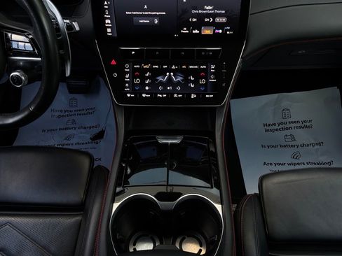 Used 2023 Maserati Grecale Modena AWD/4WD image 19