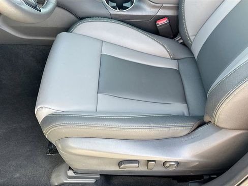 Certified 2025 Subaru Outback Onyx Edition image 27