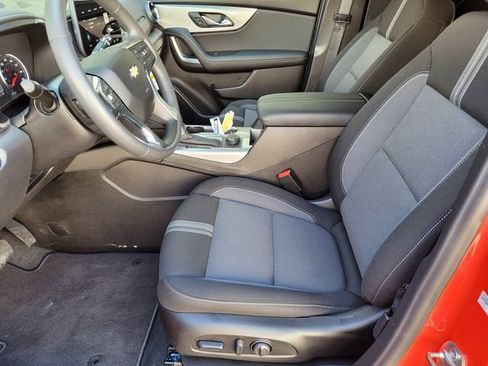 New 2025 Chevrolet Blazer LT image 9