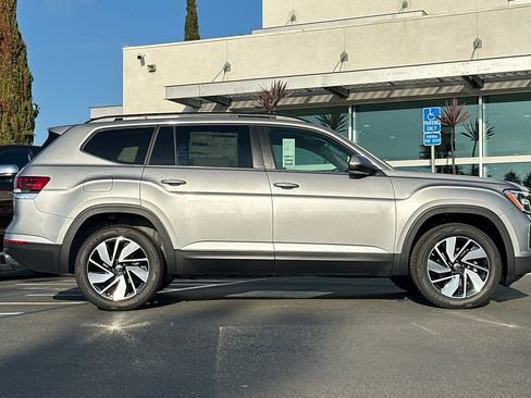 New 2026 Volkswagen Atlas SE FWD image 4