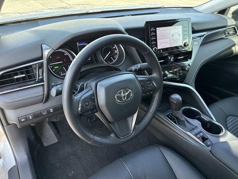Used 2024 Toyota Camry SE image 31