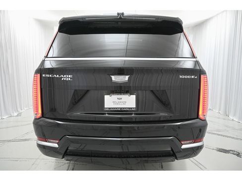 New 2026 Cadillac Escalade IQL Luxury image 6