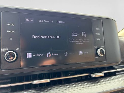 Used 2022 Kia Carnival LX FWD image 25