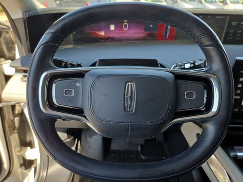 Used 2024 Lincoln Nautilus Premier AWD/4WD image 21