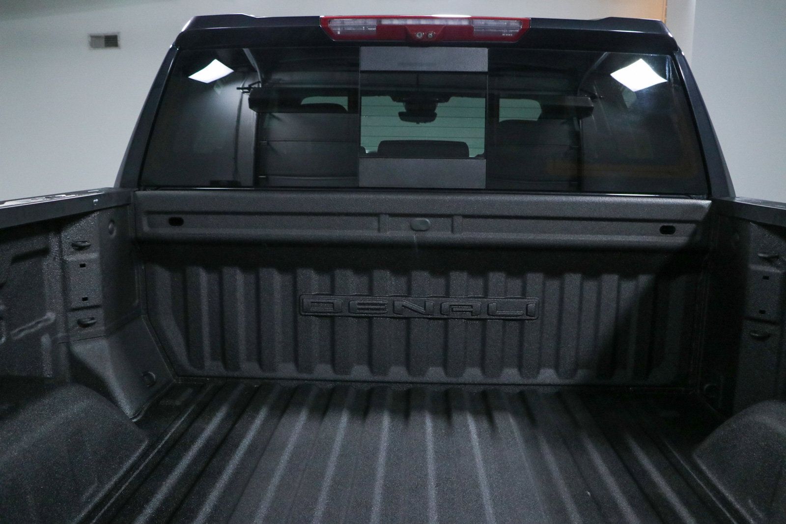Used 2023 GMC Sierra 1500 Denali w/ Denali Reserve Package AWD/4WD image 32