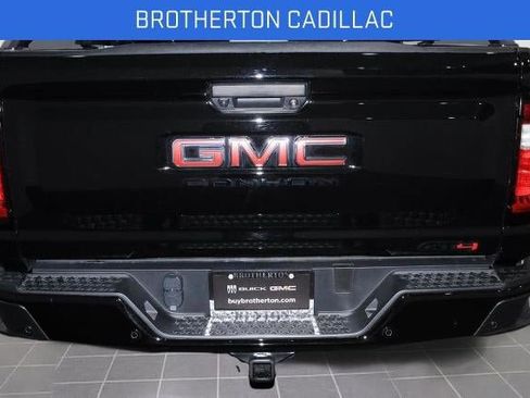 Certified 2025 GMC Canyon AT4 w/ Nightfall Edition image 15