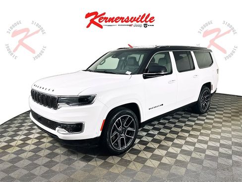 New 2025 Jeep Wagoneer L Series III image 3