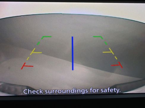 Used 2019 Nissan Titan SV w/ SV Convenience Package image 18