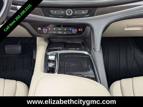 Used 2023 Buick Enclave Essence image 21