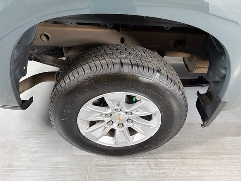 Used 2025 Chevrolet Silverado 1500 LT RWD image 10