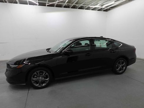 Certified 2023 Honda Accord EX image 8