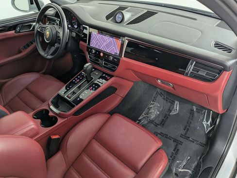 Certified 2024 Porsche Macan GTS AWD/4WD image 24