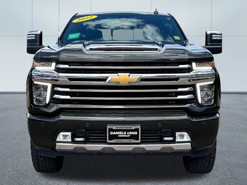 Used 2022 Chevrolet Silverado 3500 High Country w/ Technology Package image 3