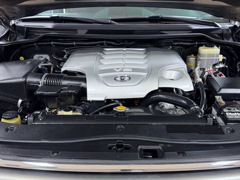 Used 2008 Toyota Land Cruiser AWD/4WD image 31