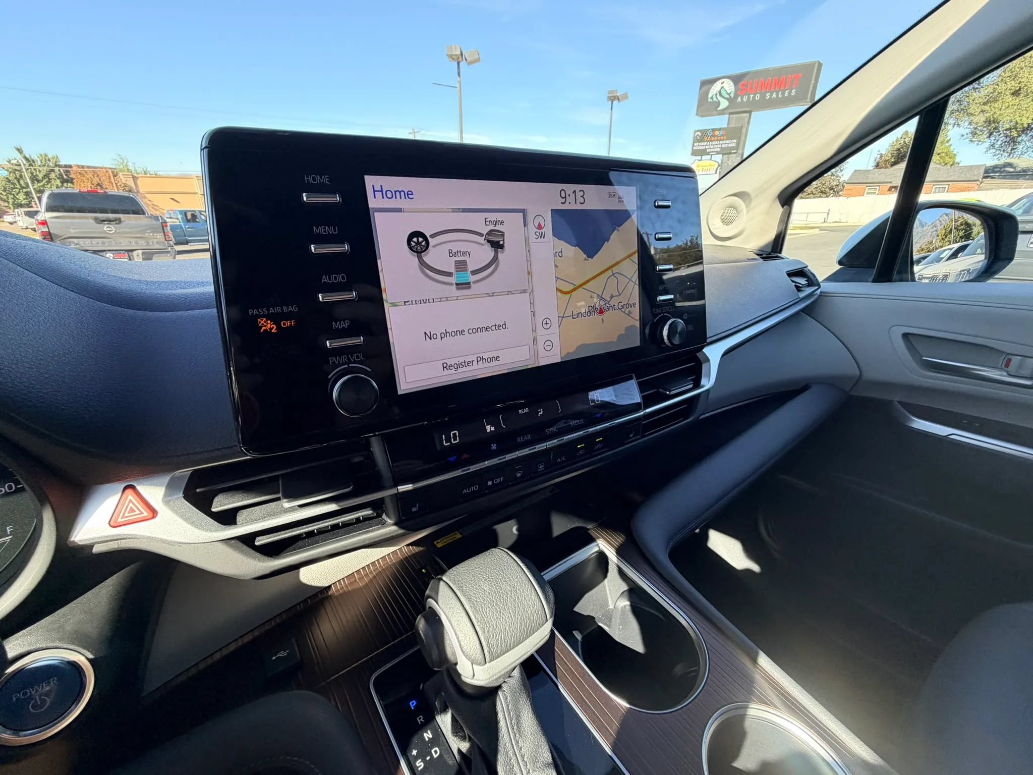 Used 2024 Toyota Sienna XLE w/ XLE Plus Package AWD/4WD image 18