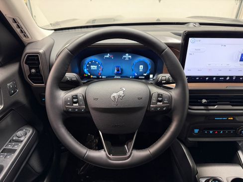 Used 2025 Ford Bronco Sport Outer Banks w/ Outer Banks Tech Package+ AWD/4WD image 15
