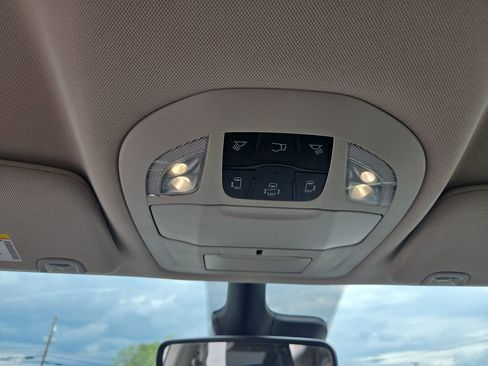 Used 2023 Chrysler Voyager LX FWD image 32