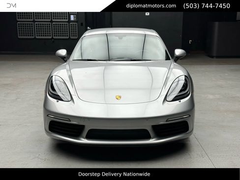 Used 2024 Porsche 718 Cayman w/ Premium Package image 11
