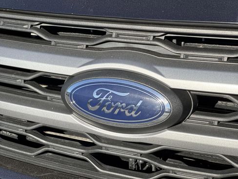 Used 2024 Ford Expedition XLT image 10