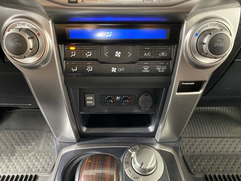 Used 2019 Toyota 4Runner Limited AWD/4WD image 23