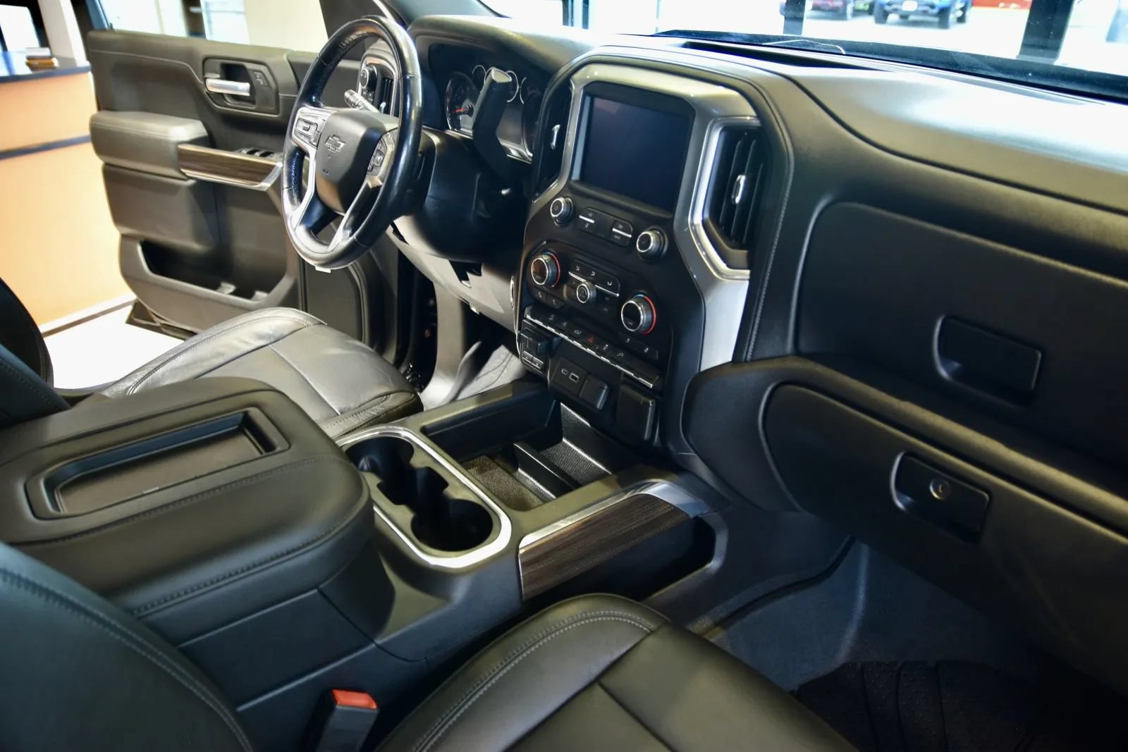 Used 2019 Chevrolet Silverado 1500 LT Trail Boss AWD/4WD image 24