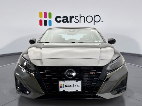 Used 2024 Nissan Altima 2.5 SR w/ SR Premium Package AWD/4WD image 8