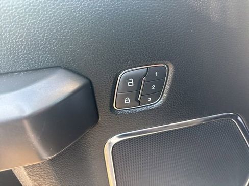 Used 2019 Ford F150 Lariat AWD/4WD image 22