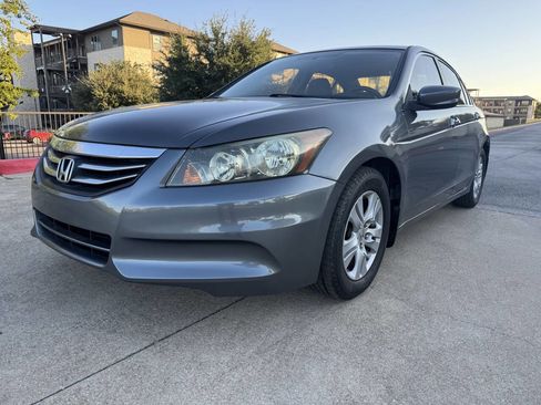 Used 2011 Honda Accord LX-P image 7