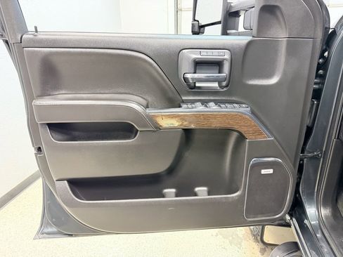 Used 2018 GMC Sierra 3500 Denali w/ Duramax Plus Package image 18