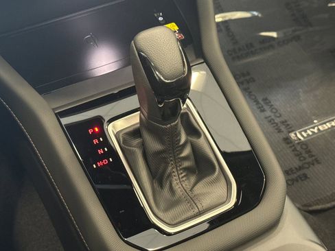 Used 2025 Subaru Forester Touring image 21