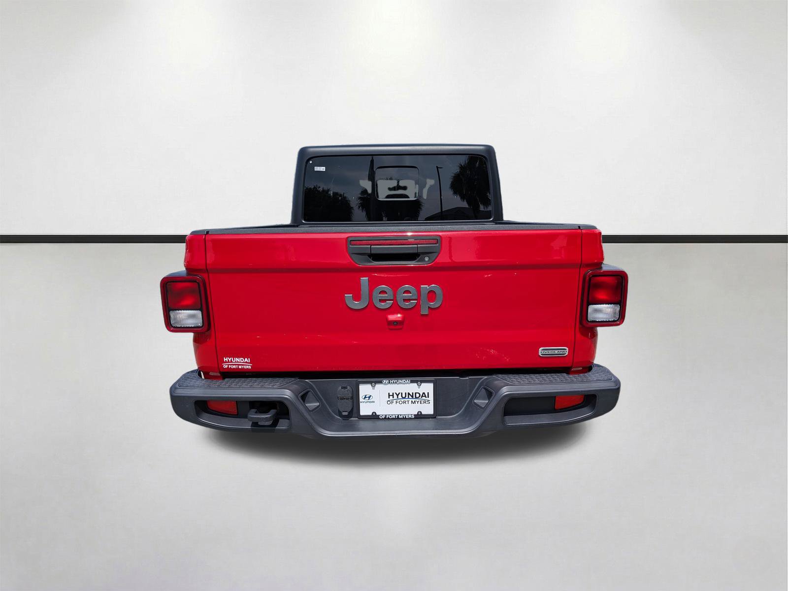 Used 2022 Jeep Gladiator Overland w/ Cold Weather Group AWD/4WD image 5
