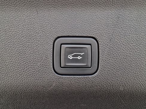 Used 2021 Chevrolet Tahoe Z71 w/ Rear Media and Nav Package AWD/4WD image 32