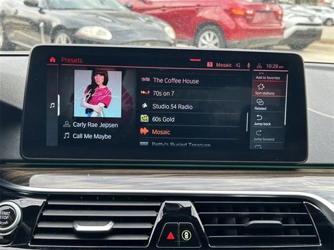 Used 2021 BMW 540i w/ Premium Package image 19