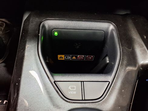 Used 2025 Toyota Crown Signia w/ Advanced Technology Package image 18