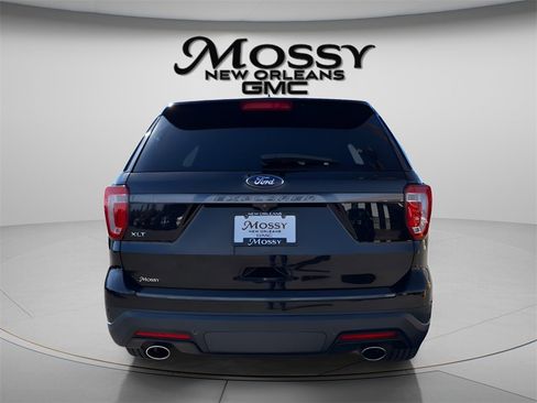 Used 2019 Ford Explorer XLT w/ Equipment Group 202A image 6