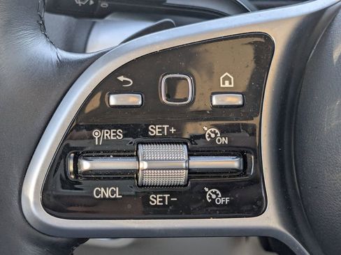 Certified 2021 Mercedes-Benz GLB 250 4MATIC w/ Premium Package image 12